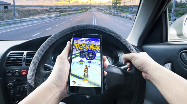 Streamer Pokémon Go bị cướp xe, đe doạ mạng sống trong lúc livestream giữa phố