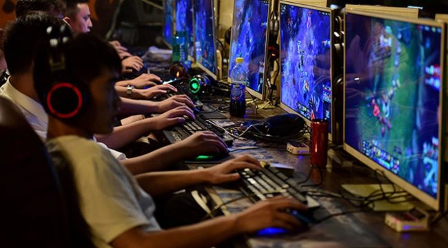 Trung Quốc ra luật cấm trẻ dưới 18 tuổi chơi game quá 3 tiếng mỗi tuần