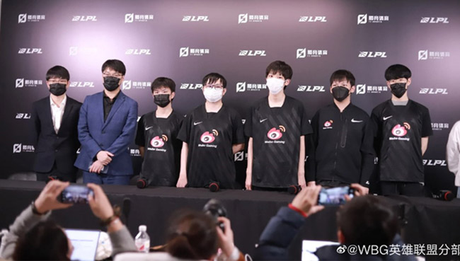 The Shy khiêm nhường trong lần ra mắt đội tuyển Weibo Gaming