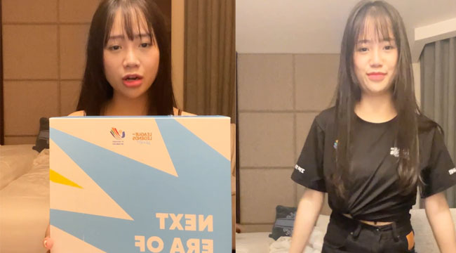 Mai Linh Zuto đập hộp quà của Riot Games tặng sự kiện Sea Games 31