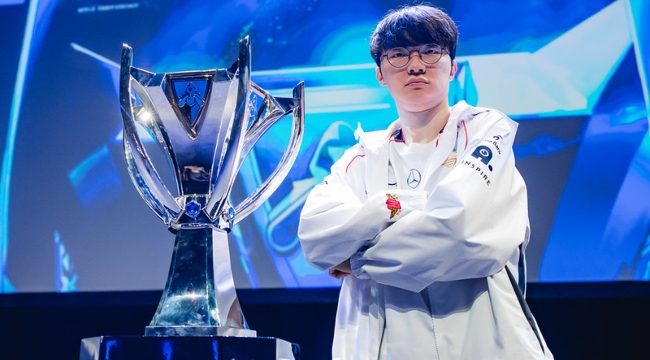 Faker: “Nếu năm nay tiếp tục vô địch CKTG, tôi cũng sẽ không giải nghệ”