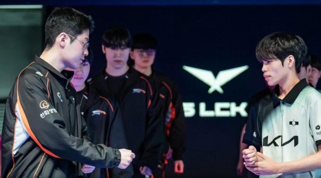 Zeus thừa nhận thua kèo Siwoo, tiết lộ một chi tiết thú vị về skin T1 Gnar