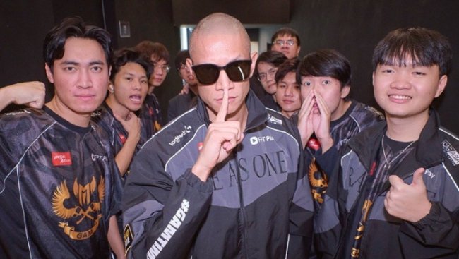 LMHT: Caedrel hết lời khen ngợi sự chuyên nghiệp và chịu khó của GAM khi đấu tập cùng