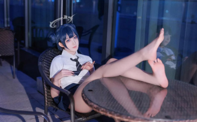 Đốn tim cùng cosplay Kisaki trong Blue Archive phiên bản học sinh nhẹ nhàng