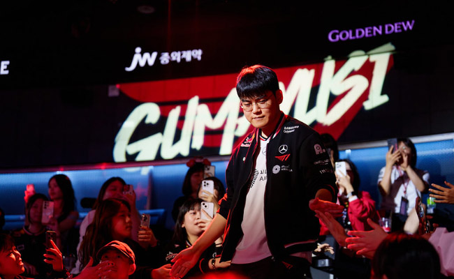 LMHT: Gumayusi thất vọng cho rằng trận đấu với Gen.G đáng lẽ đã có thể 3-0 nếu xử lý tốt hơn