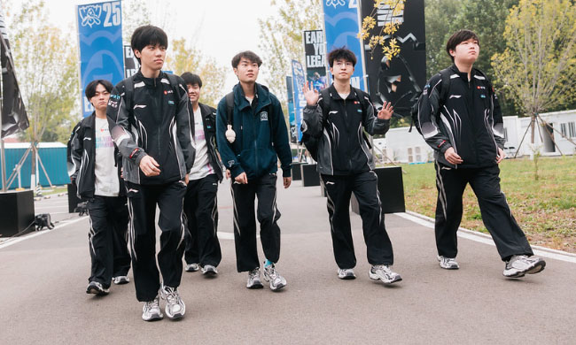 LMHT: Các thành viên của BLG đăng đàn thanh minh sau drama “ăn chơi” bị khui ra