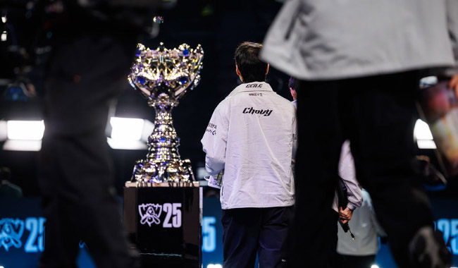 LMHT: Chovy thừa nhận anh đã “lo lắng” hơn ở CKTG so với LCK