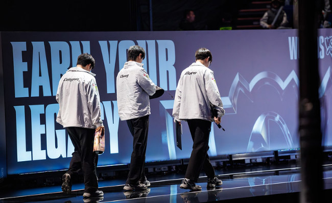 LMHT: Tuyển thủ Gen.G đồng loạt đề cập vấn đề trong khâu ban pick, đến lúc BHL cần thay đổi?