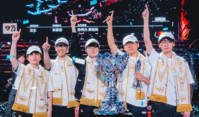 Thông cáo Fan Meeting của T1 sắp tới bất ngờ tiết lộ thông tin về đội hình