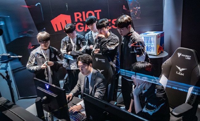 LCK và LCP thí điểm hệ thống Coach Voice, cộng đồng lại lo ngại nhiều điều