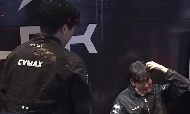 LMHT: CvMax được giải oan một lần nữa, lý do khiến Career khóc thật sự khó tin