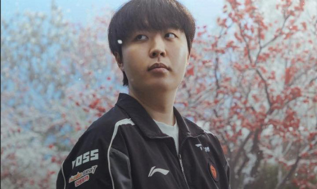 LMHT: Phong độ đang bết, Kanavi bị đồng đội cũ “chê” thiếu chuyên nghiệp