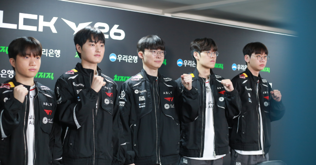 LMHT: T1 có ngay động thái răn đe fan “quá khích”, fan Gumayusi không khỏi chạnh lòng