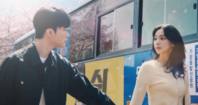 Chấn động : Quỷ Vương Faker tỏ tình với Karina Aespa khiến fan 2 bên thi nhau đẩy thuyền