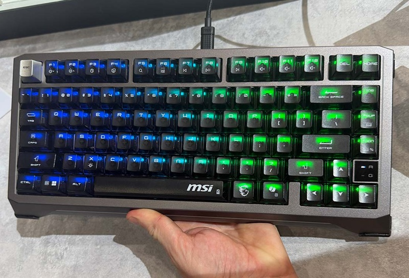 Bàn Phím MSI Strike Alloy mới có hàng loạt tính năng độc lạ như TMR, 8k và cả … chống nước