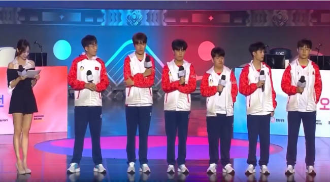 Eddie bất ngờ vướng drama vì dịch thuật, Gumayusi phải lên tiếng “giải oan”